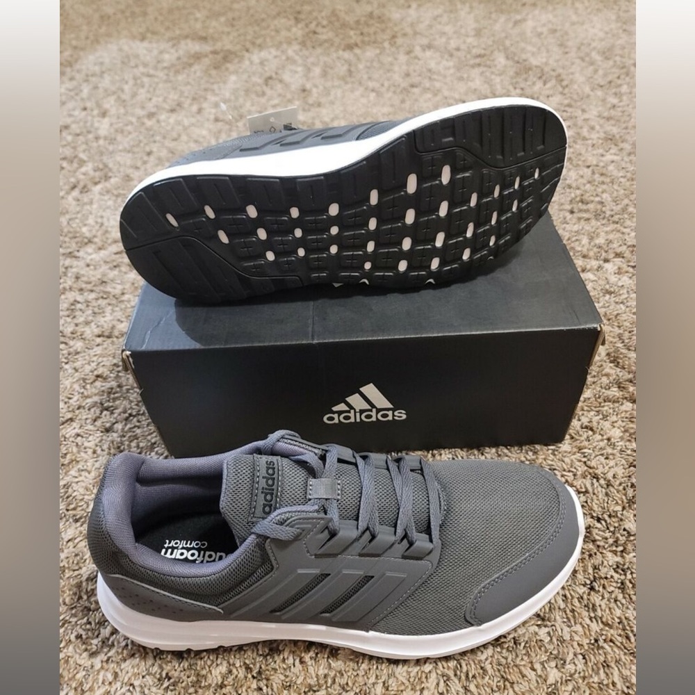 S6) Men’s Adidas CloudFoam Galaxy 4, Gray, Sz. 8.5